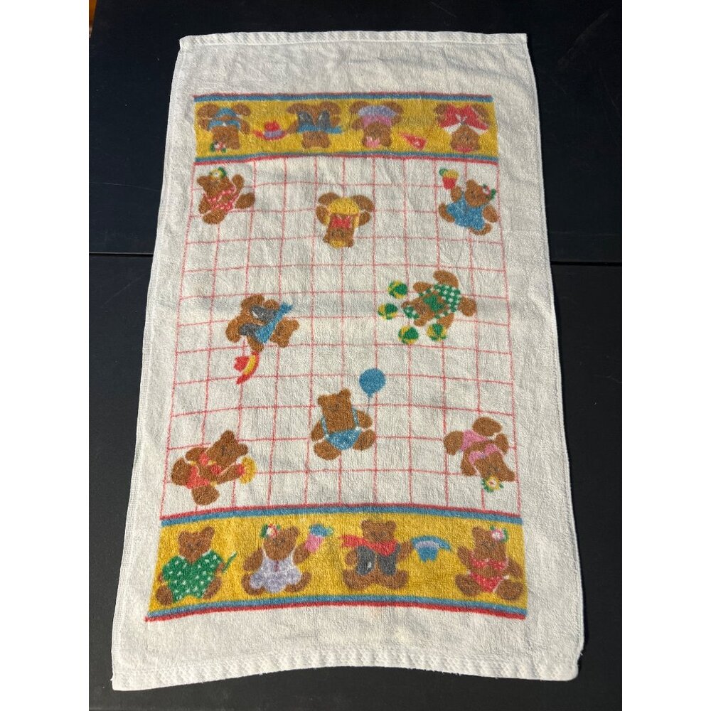 Vintage 1986 Fieldcrest Hand Towel Mrs. Grossman Stickers Bears USA Estate